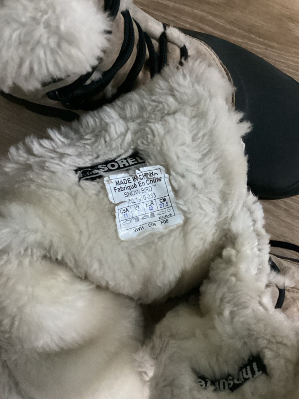 Sorel Tan and Black Lace-Up Faux-Shearling Winter Boots Size 11 - Picture 7 of 7